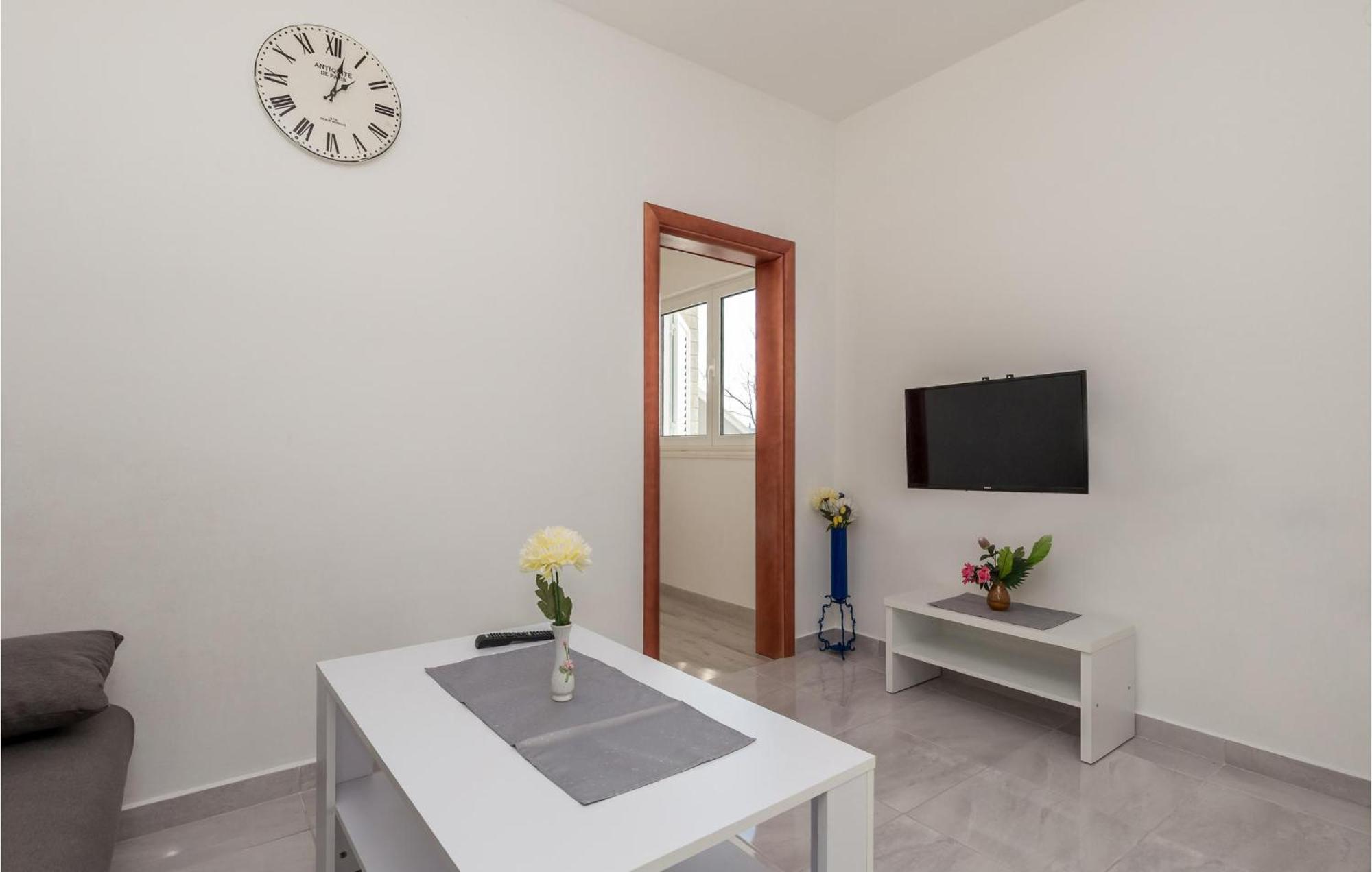 Pet Friendly Apartment In Kampor With Kitchen ภายนอก รูปภาพ